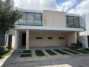 CASA EN VENTA EN M?RIDA, TEMOZ?N NORTE,PRIVADA SOLUNA,...