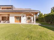 Casa en venta en Madrid, Conde Orgaz Piovera. Casa en...