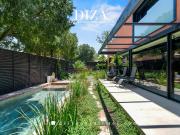 Casa en venta en Madrid, Salvador. Oasis de paz en...