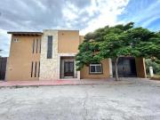 Casa en Venta en Magisterio Iberoamericana, Torreón,...