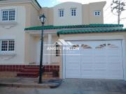 Casa en Venta en Maracaibo Norte Zulia 650 m2. 5 hab