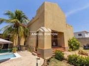 Casa en Venta en Maracaibo Norte Zulia 755 m2. 5 hab