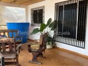 Casa en Venta en Maracaibo Zulia 215 m2. 6 hab