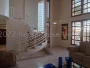 Casa en Venta en Maracaibo Zulia 450 m2. 4 hab
