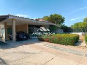 Casa en Venta en Maracaibo Zulia 600 m2. 5 hab