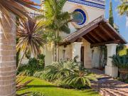 Casa en venta en Marbella, Casco Antiguo. Elegancia...