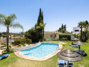 Casa en venta en Marbella, Casco Antiguo. Elegante y...