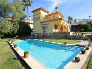 Casa en venta en Marbella, Casco Antiguo. Villa en venta...