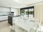Casa en venta en Marbella, Casco Antiguo. Vistas al mar...
