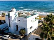 Casa en venta en Marbella, Costabella. Maravillosa Villa...