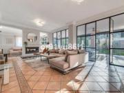 Casa en venta en Marbella, Guadalmina Alta. Encantadora...