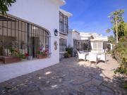 Casa en venta en Marbella, Guadalmina Alta. Una...