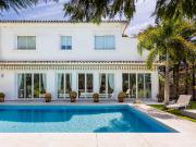Casa en venta en Marbella, Los Monteros. Villa de lujo...