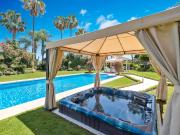 Casa en venta en Marbella, Los Naranjos. Casas.