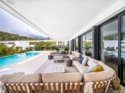 Casa en venta en Marbella, Los Naranjos. VILLA LOS...
