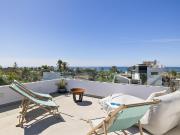 Casa en venta en Marbella, Marbesa. Moderna villa de...