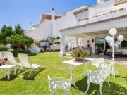 Casa en venta en Marbella, Nueva Andalucía centro. CASA...
