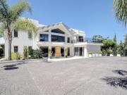 Casa en venta en Marbella, Nueva Andalucía centro. Large...