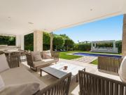 Casa en venta en Marbella, Nueva Andalucía centro. Villa...