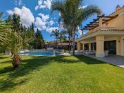 Casa en venta en Marbella, Santa Clara. Villa de golf en...