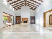 Casa en venta en Marbella, Sierra Blanca. Villa de lujo...