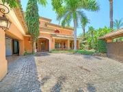 Casa en venta en Marbella, Sierra Blanca. Villa en...