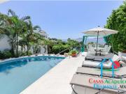 Casa con Alberca, Jardín y Doble Frente: Privacidad,...