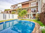 Casa en venta en Martinez 5 amb con jardín y pileta