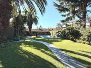 Casa en venta en Martinez con jardin quincho y pileta