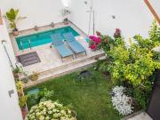 Casa en venta en Mataró, Centre. Casa adosada de pueblo...