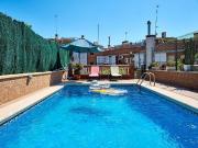 Casa en venta en Mataró, de 310 m² 4 habitaciones por...