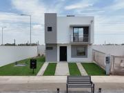 Casa en venta en Mayakhan Residencial, Mexicali, Baja...
