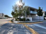 Casa en Venta en Mayorazgo del Valle, en esquina,...