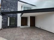 CASA EN VENTA EN MAYORAZGO RESIDENCIAL