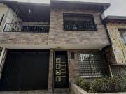 Casa En Venta En Medellin En Aliadas V331613