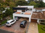 Casa En Venta En Medellin En El Campestre V153324