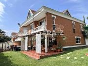 Casa En Venta En Medellin En El Poblado V210676