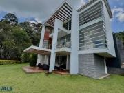 Casa En Venta En Medellin En El Poblado V320911