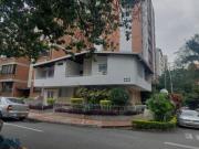 Casa En Venta En Medellin En Laureles V321433