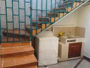 Casa En Venta En Medellin En Laureles V327104