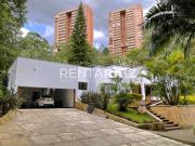 Casa En Venta En Medellin En. V44960