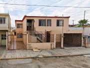 CASA EN VENTA EN MELCHOR MUZQUIZ, ZONA CENTRO SALTILLO...
