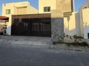 casa en venta en merida 4 habitaciones y piscina y cochera