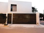 CASA EN VENTA EN MERIDA AMUEBLADA EN BENITO JUAREZ NORTE