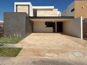 Casa en venta en Mérida Cholul Parque Natura de 4...