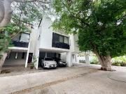 CASA EN VENTA EN MERIDA, CHUBURNA DE HIDALGO, EN PRIVADA