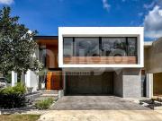 Casa en Venta en Mérida en Privada Parque Natura, Sitpach