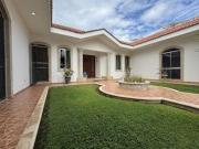 CASA EN VENTA EN MERIDA / F 2122, 3 REC. LA CEIBA 2...