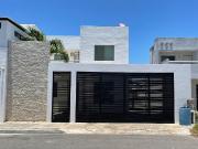 CASA EN VENTA EN MÉRIDA – LAS AMÉRICAS II