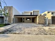 CASA EN VENTA EN MERIDA, SITPACH CHOLUL, PRIV PARQUE...